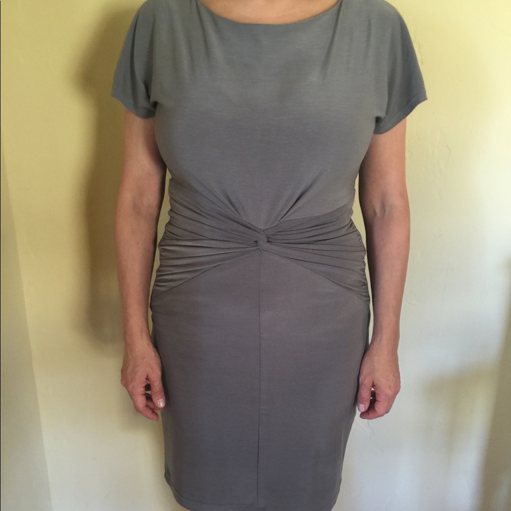 Short sleeve touched waist dress